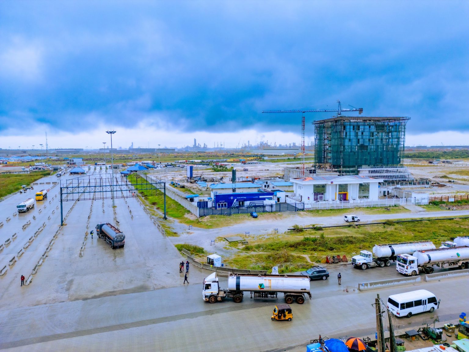 News Alert Again, NNPCL increases pump fuel price to N1,030 per litre